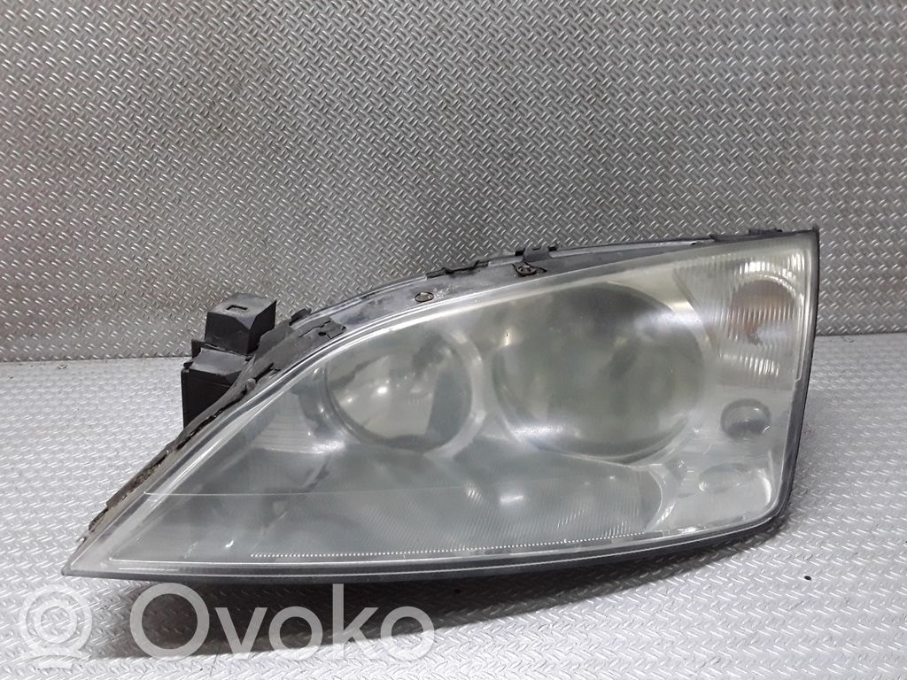 Ford Mondeo Mk III Lampa przednia 