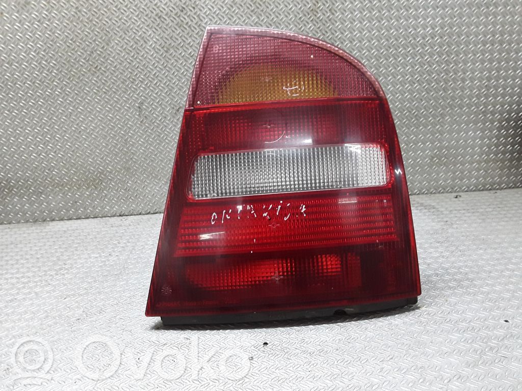 Skoda Octavia Mk1 (1U) Lampa tylna 