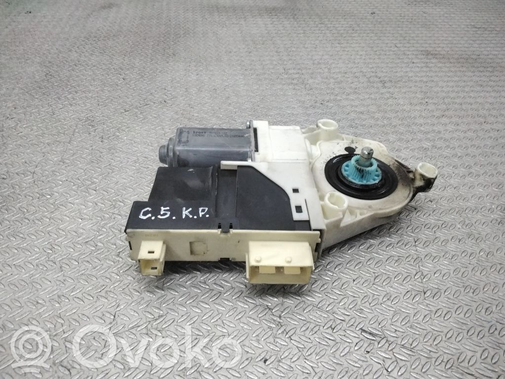 Silnik regulatora szyby drzwi przednich   997833102