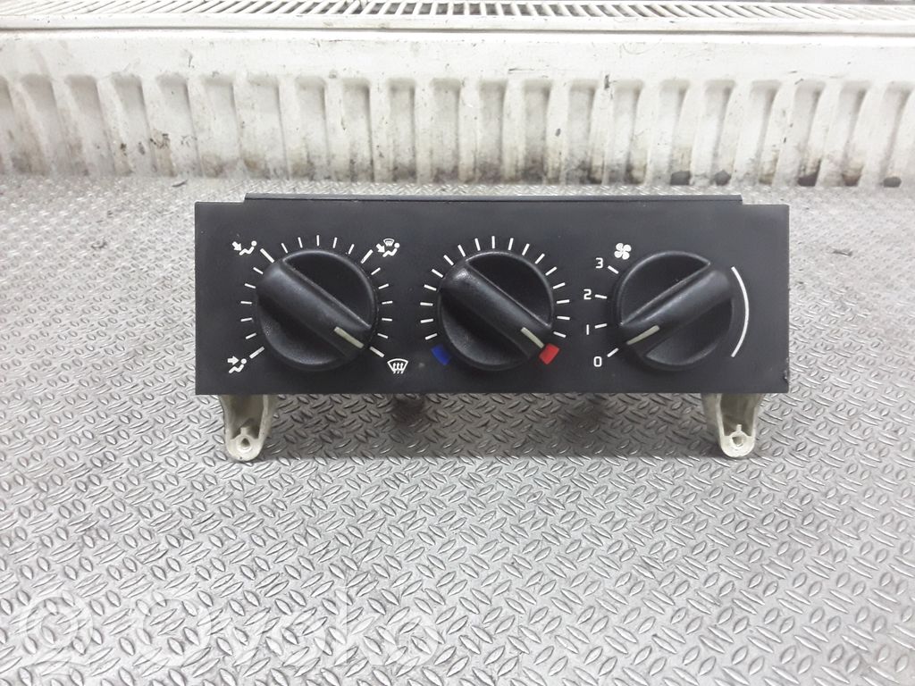Climate control unit   133761F,101052