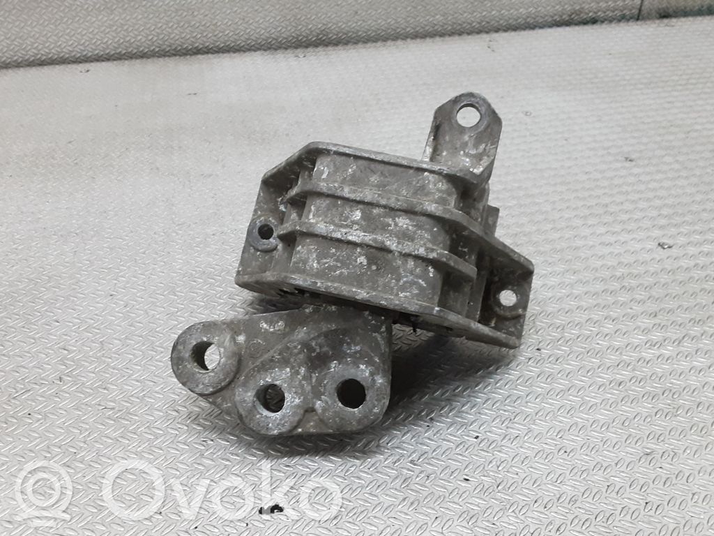 Opel Vectra C Engine mount bracket 