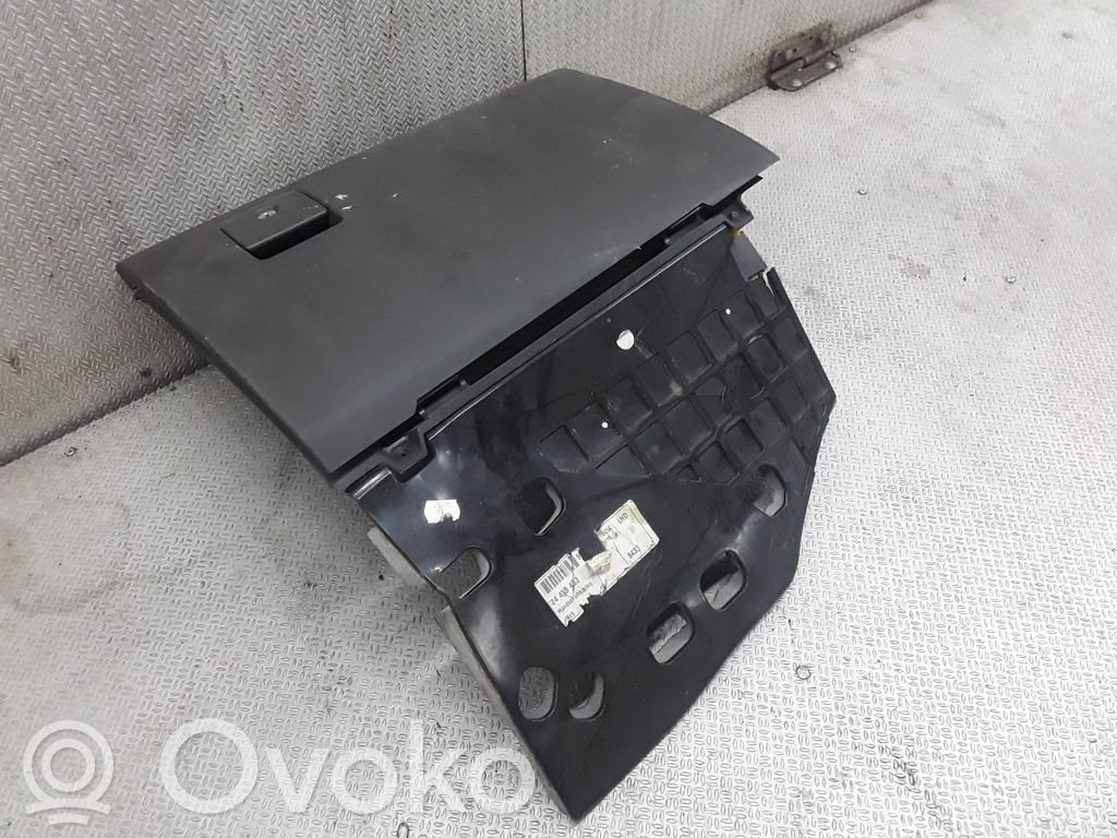 Opel Signum Daiktadėžės (bordačioko) komplektas 