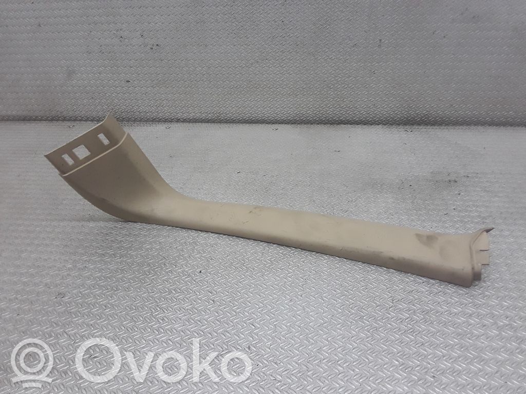 BMW 5 E60 E61 Takaluukun/tavaratilan sivuverhoilu 