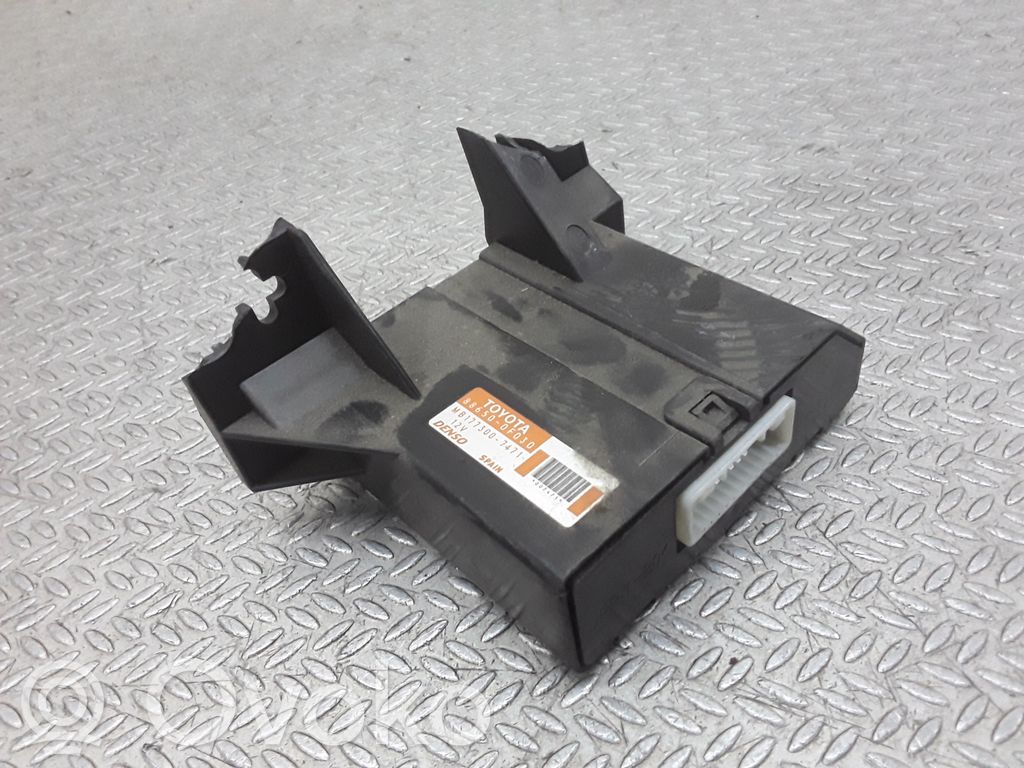 Toyota Corolla Verso AR10 Air conditioner control unit module 