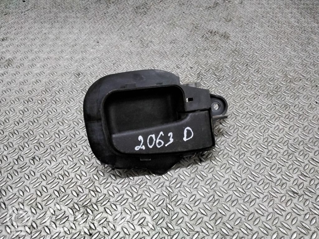 BMW 3 E36 Manecilla interna puerta delantera 