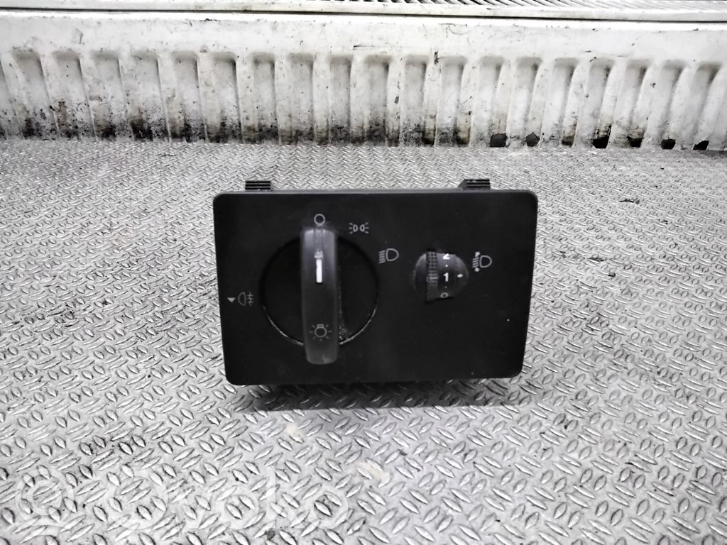 Ford Fiesta Light switch 