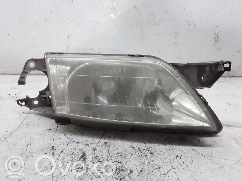 Headlight/headlamp   90733100