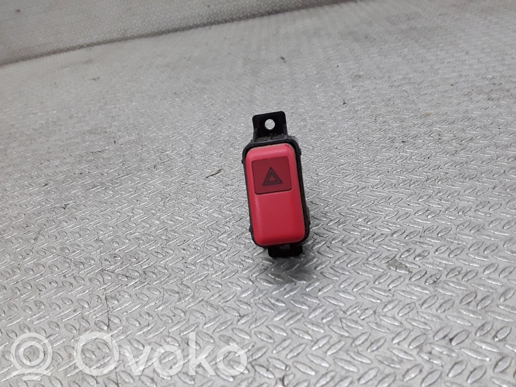 Honda CR-V Hazard light switch 