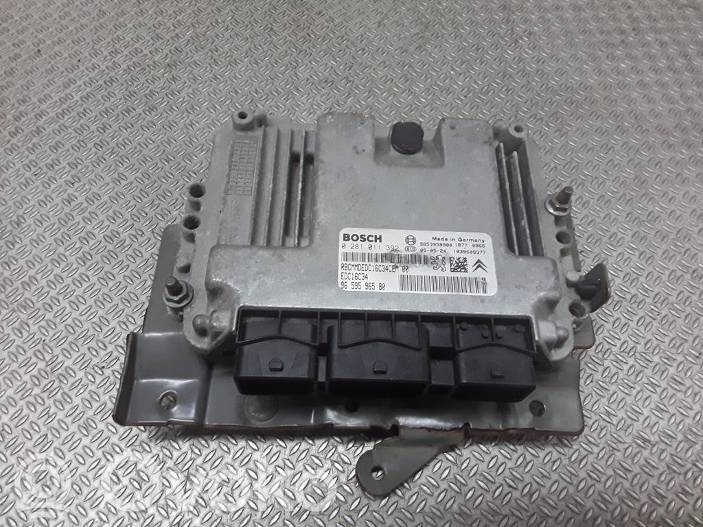 Citroen Xsara Picasso Engine control unit/module 