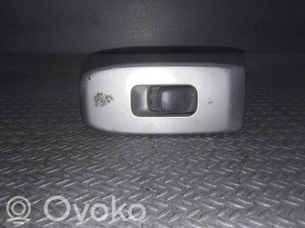 Mitsubishi Pajero Electric window control switch 