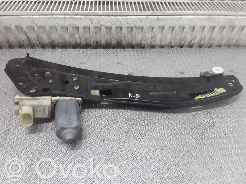 Regulador de puerta trasera con motor   676283820011