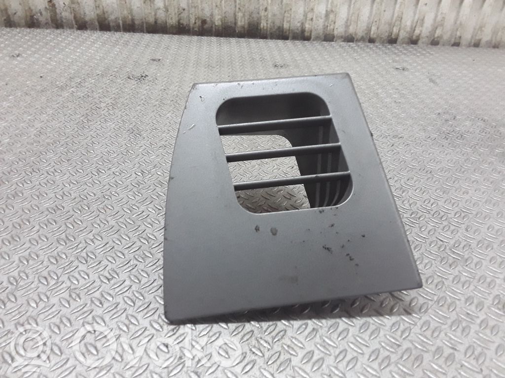 BMW 7 E65 E66 Sānu gaisa režģis 