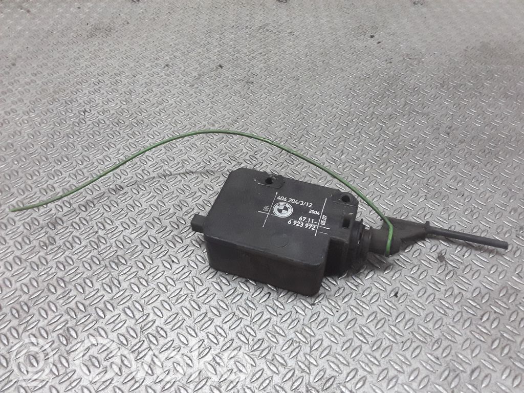 Centrinio užrakto varikliukas   67116923972
