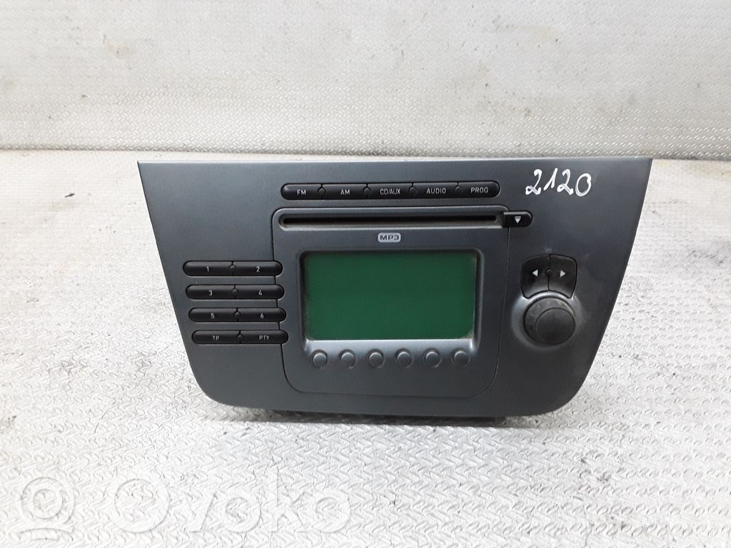 Radio / CD-Player / DVD-Player / Navigation   5P1035186B