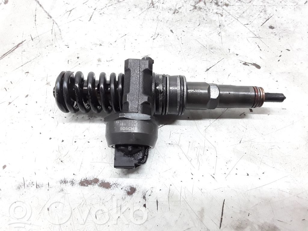 Inyector de combustible   0414720215,038130073AG