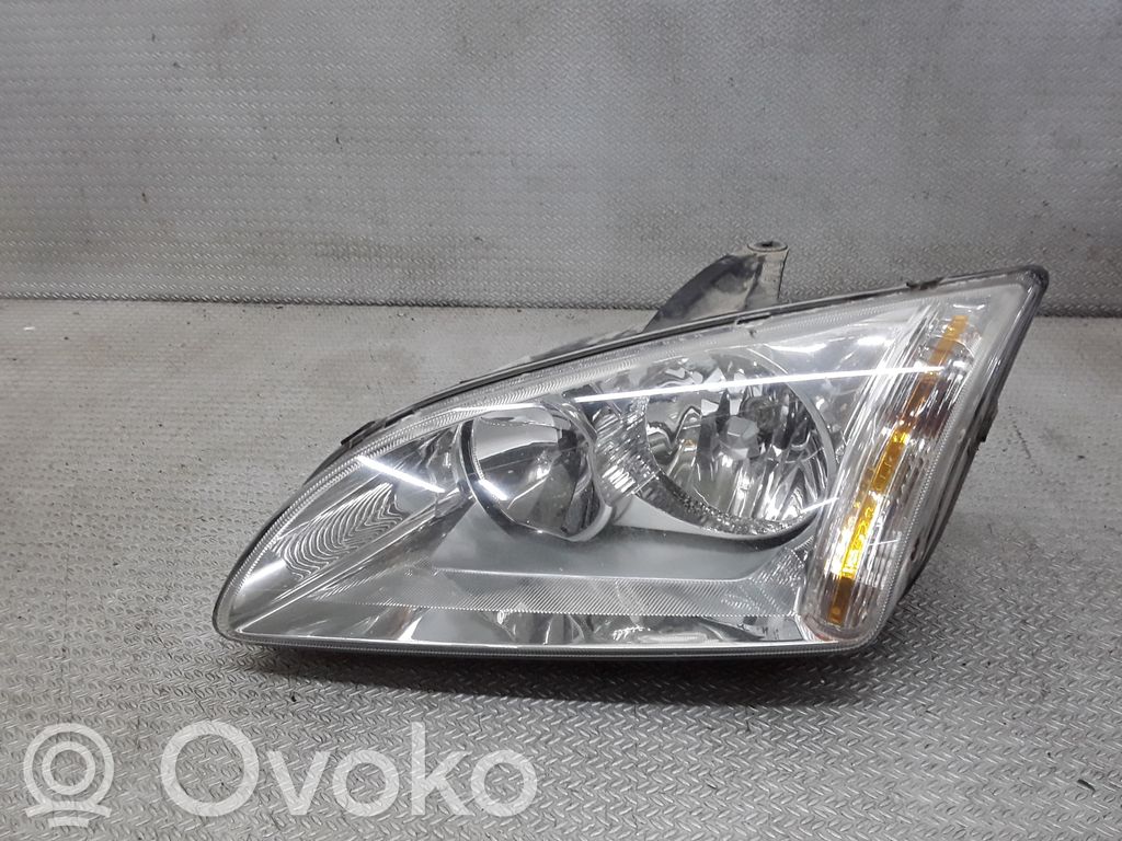 Ford Focus Headlight/headlamp 