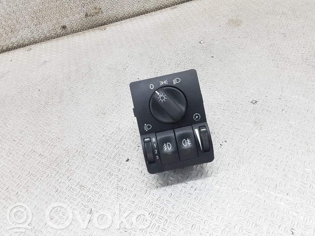 Opel Astra G Light switch 