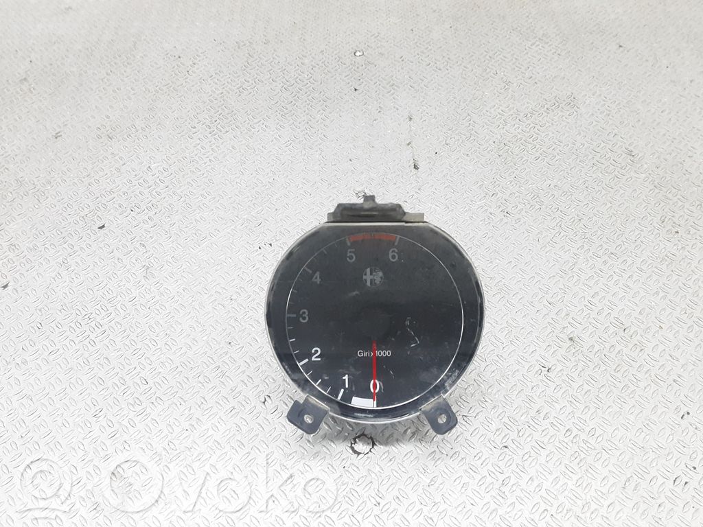 Alfa Romeo 156 Spidometrs (instrumentu panelī) 