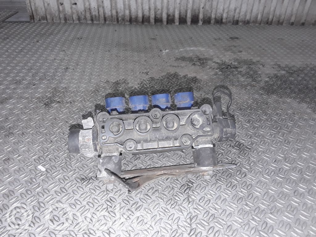 Toyota Avensis T250 Wtryskiwacz gazu LPG 