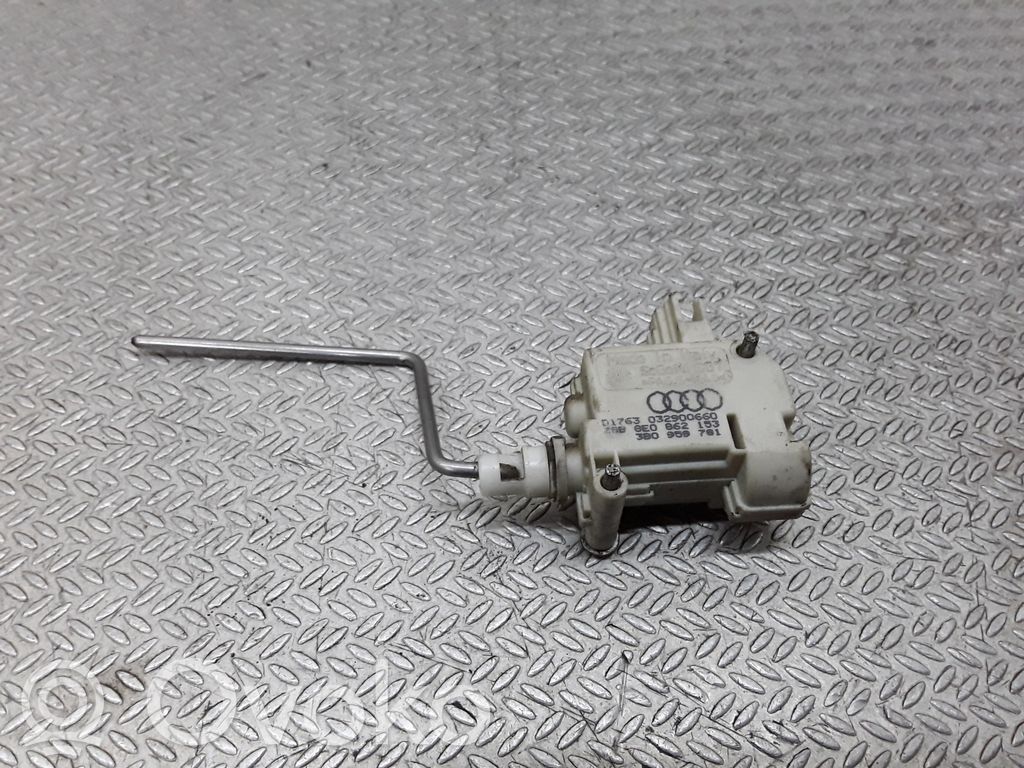 Bușon rezervor combustibil   8E0862153