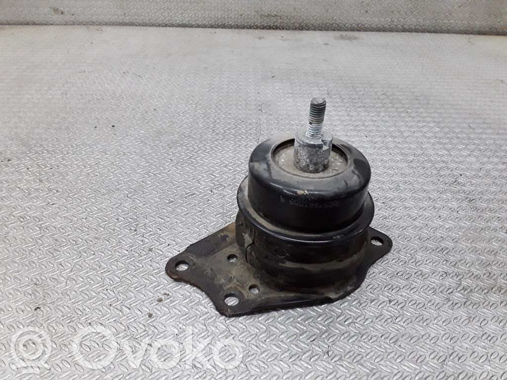 Volkswagen Polo Engine mount bracket 