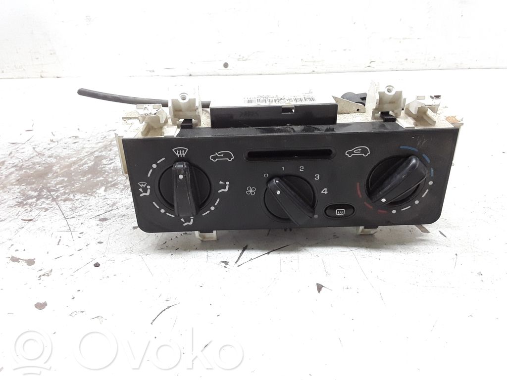Citroen C3 Climate control unit 