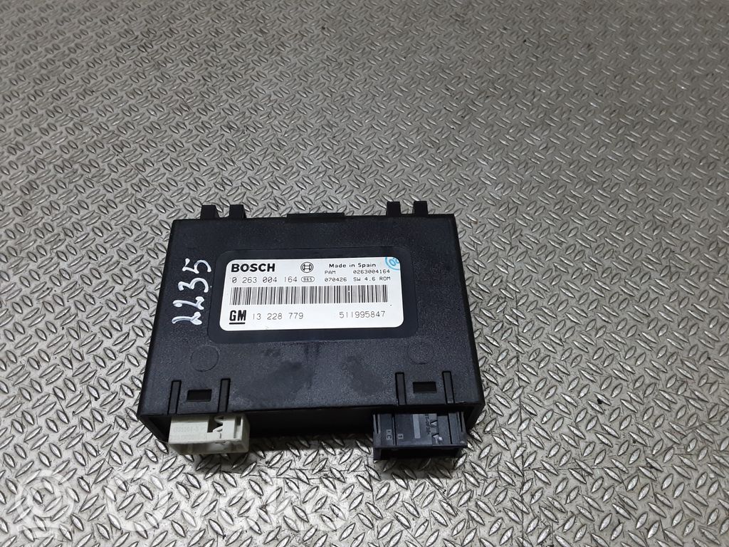 Unité de commande, module PDC aide au stationnement   13228779