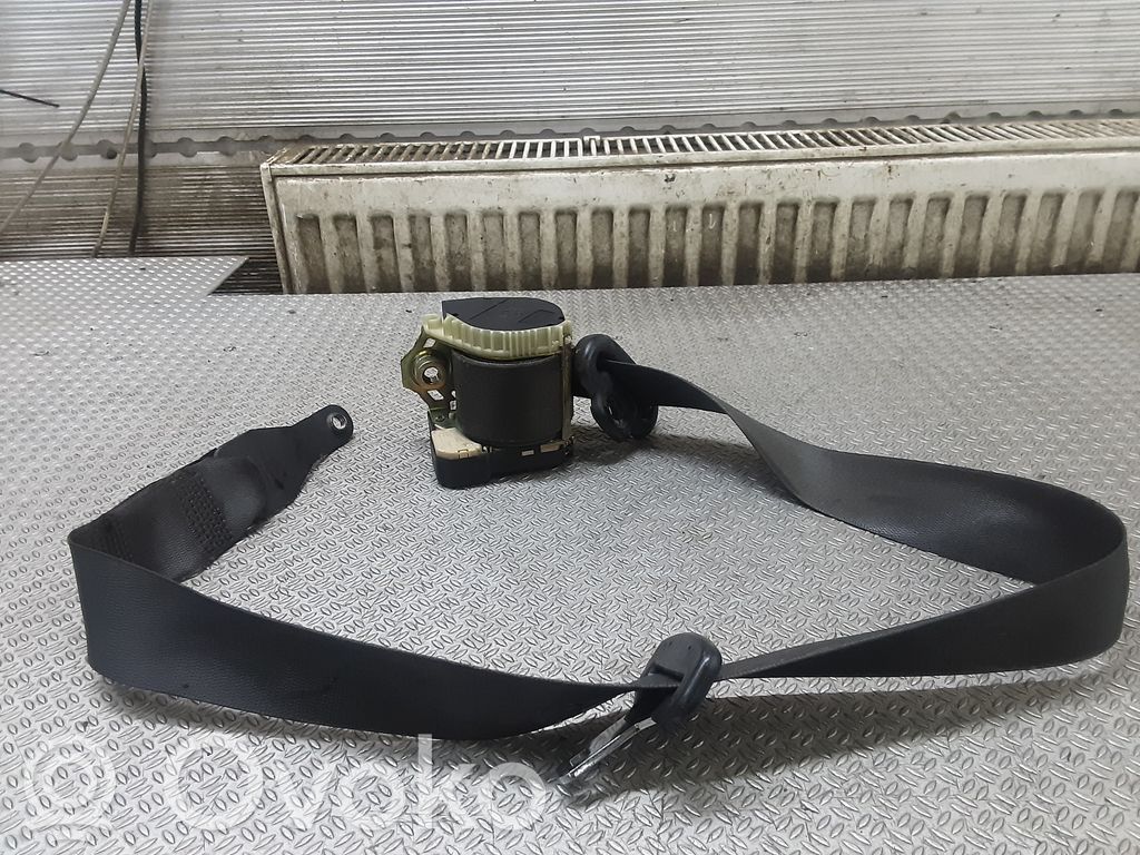 Front seatbelt   040568