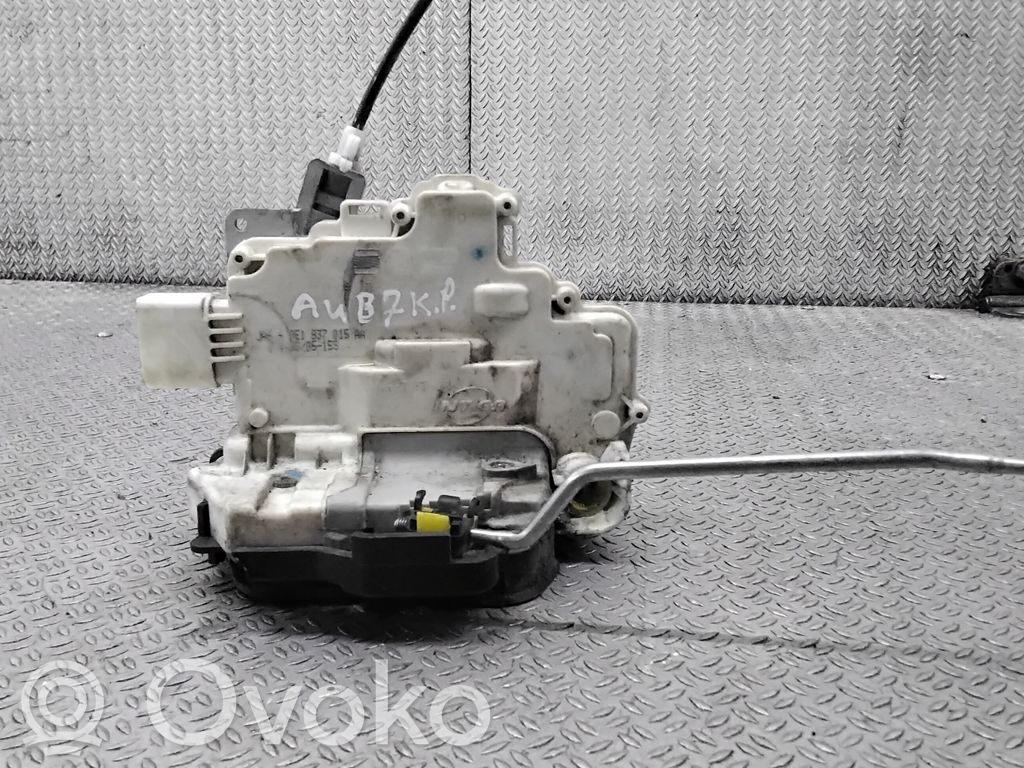 Serrure de porte avant   8E1837015AA