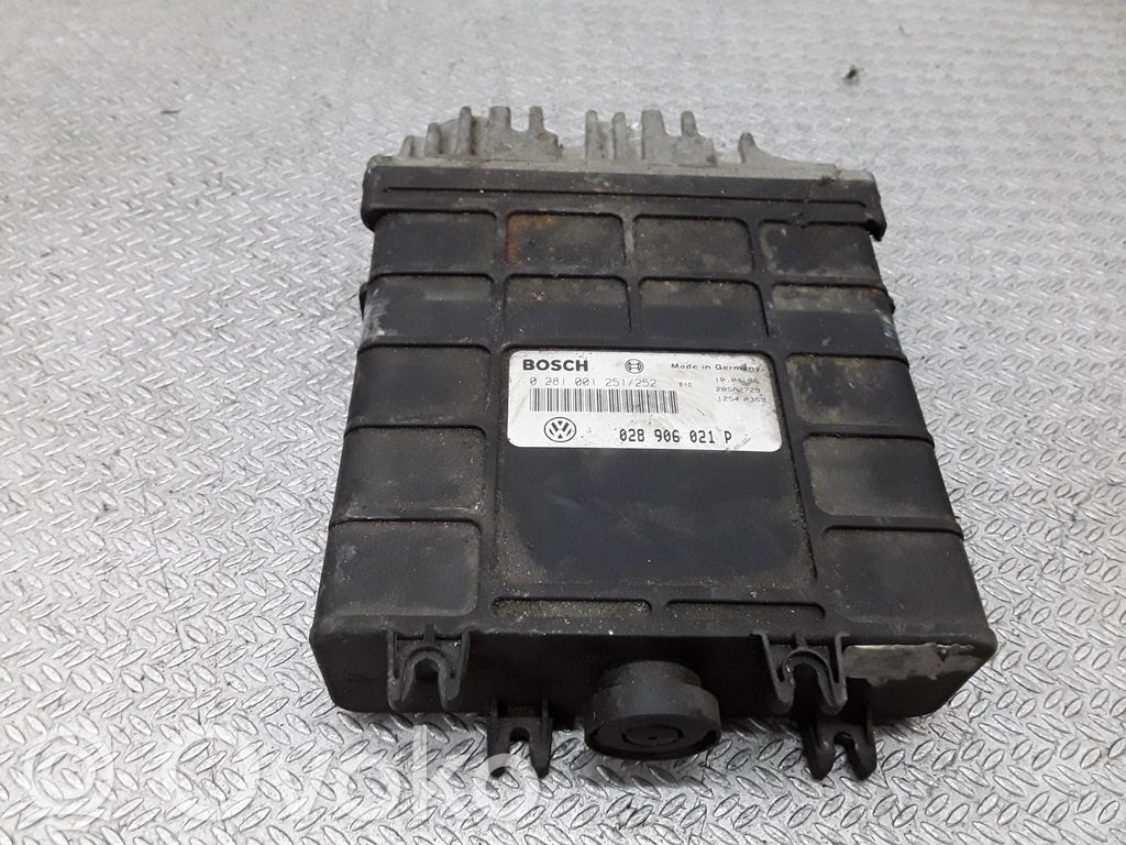 Unidad de control/módulo del motor   0281001251,028906021P