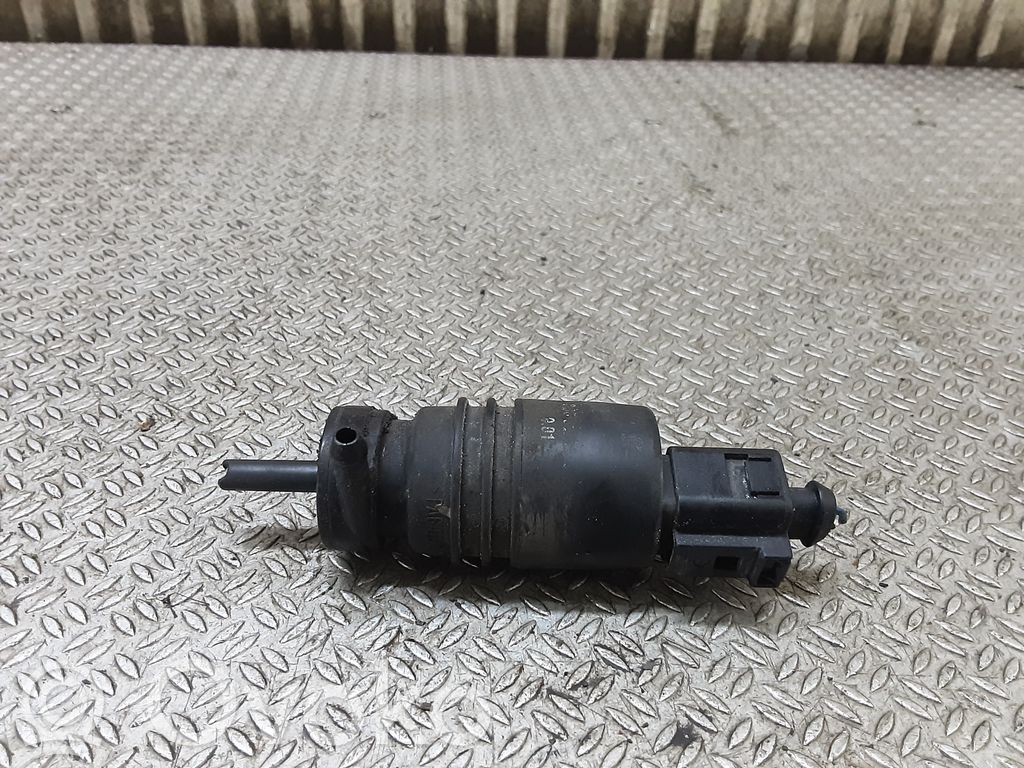 Windscreen/windshield washer pump   1J0973722