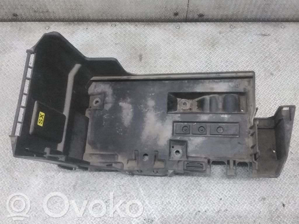 Opel Vectra C Akumuliatoriaus tvirtinimo padas 