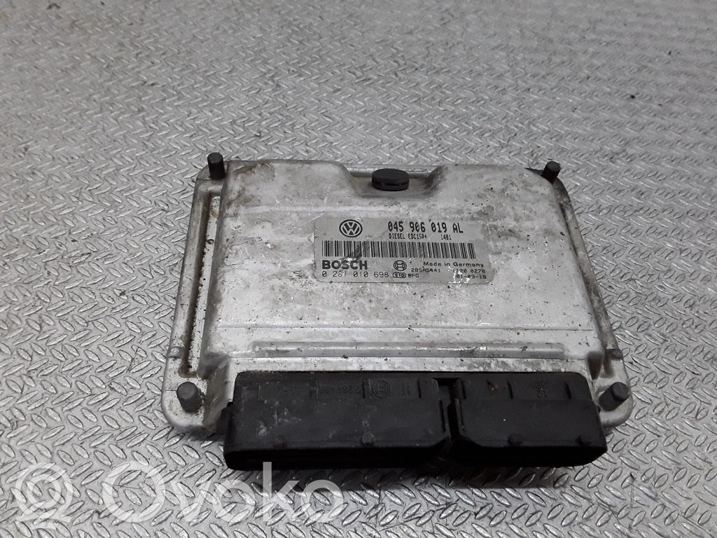 Volkswagen Polo III 6N 6N2 6NF Engine control unit/module 