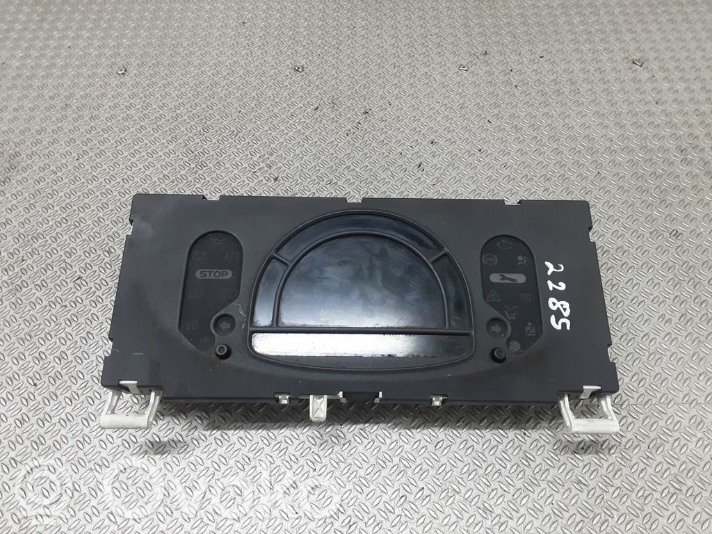 Speedometer (instrument cluster)   216784753