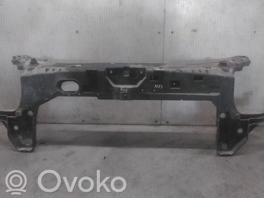Панель радиаторов   8200106571,8200331207