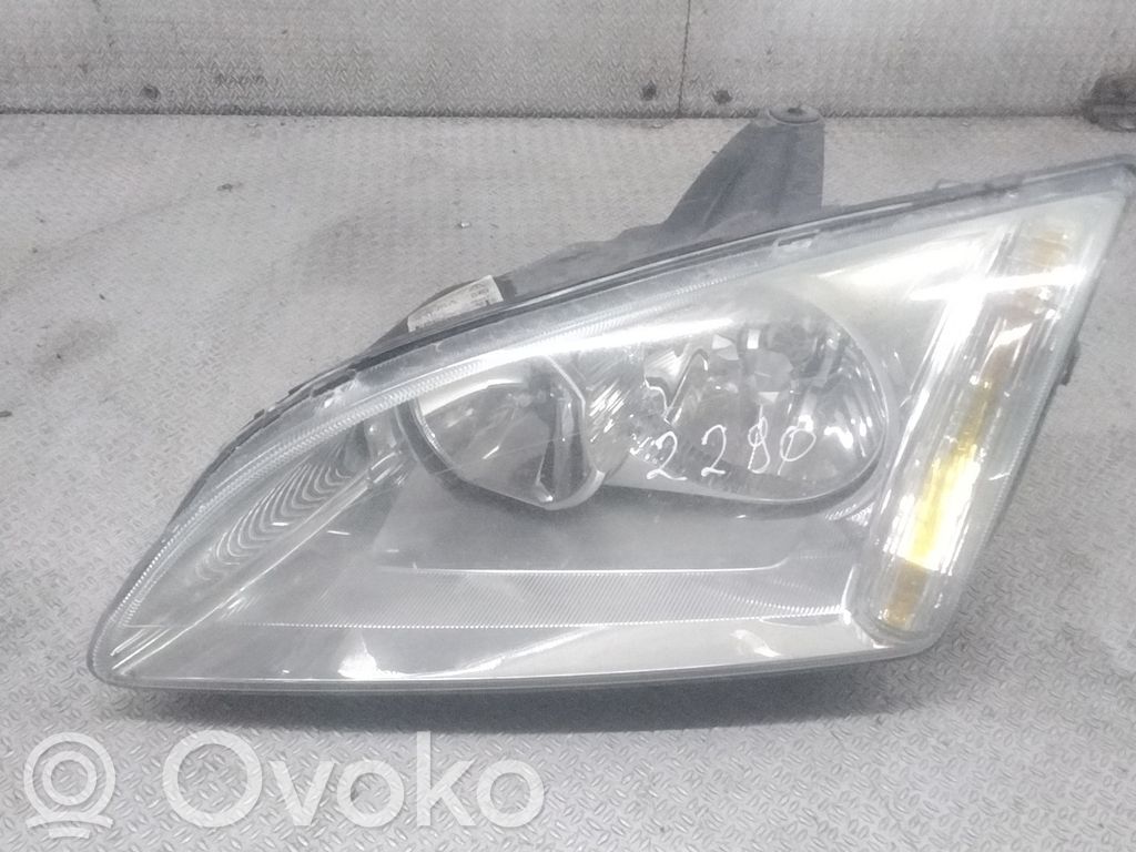 Ford Focus Headlight/headlamp 