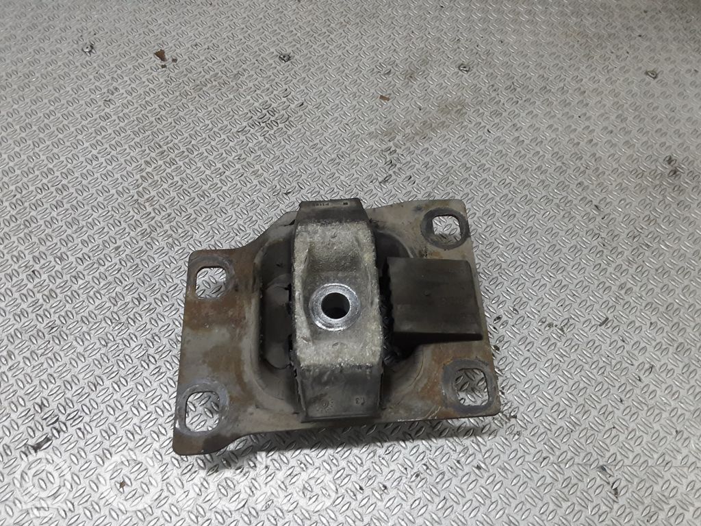 Ford Connect Soporte de montaje del motor 