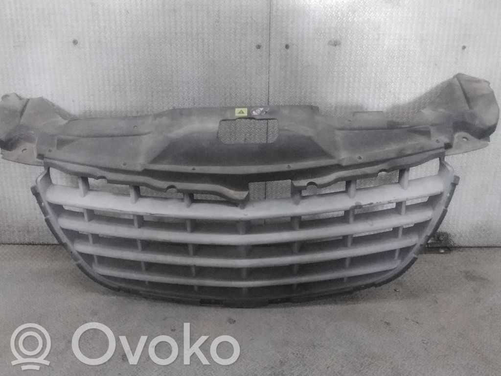 Grotelės priekinės   04857631AA