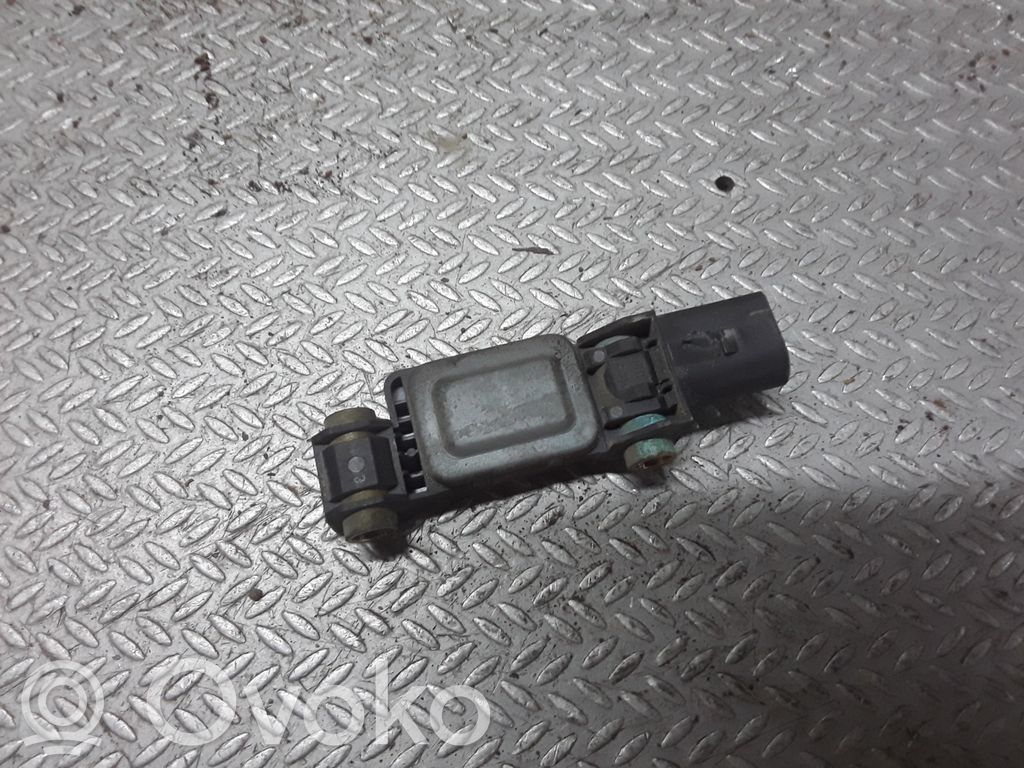 Czujnik uderzenia Airbag   8E0959651