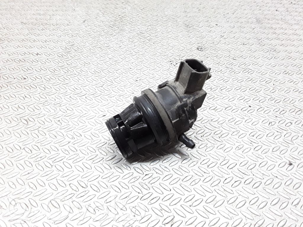 Windscreen/windshield washer pump   8603109120