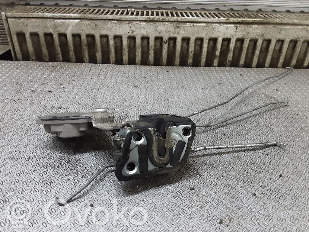 Daihatsu YRV Etuoven lukko 
