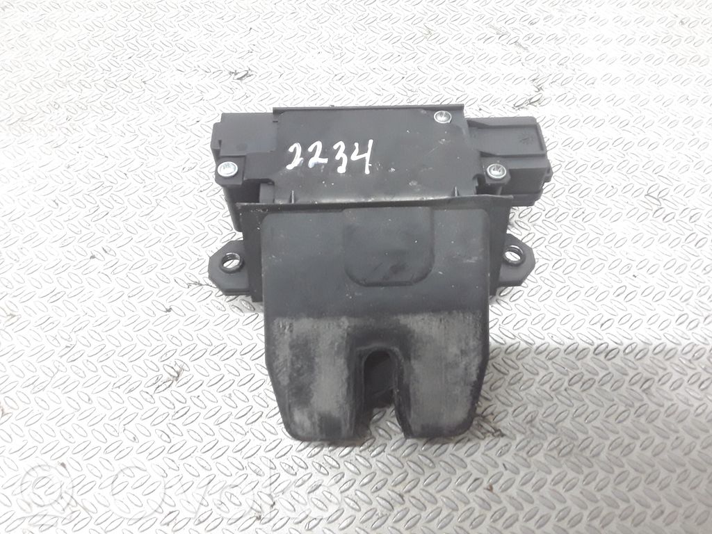 Aizmugurējā pārsega slēdzene   4N51A442A66AK