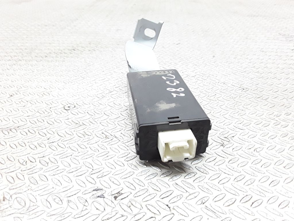 Citu veidu vadības bloki / moduļi   CC65675DZA