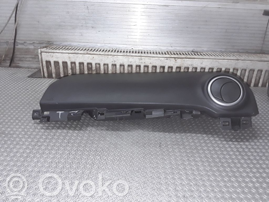 Mazda 3 I Tapa del airbag 