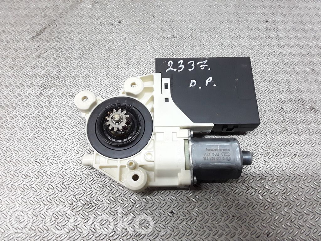 Ford Focus Front door window regulator motor 