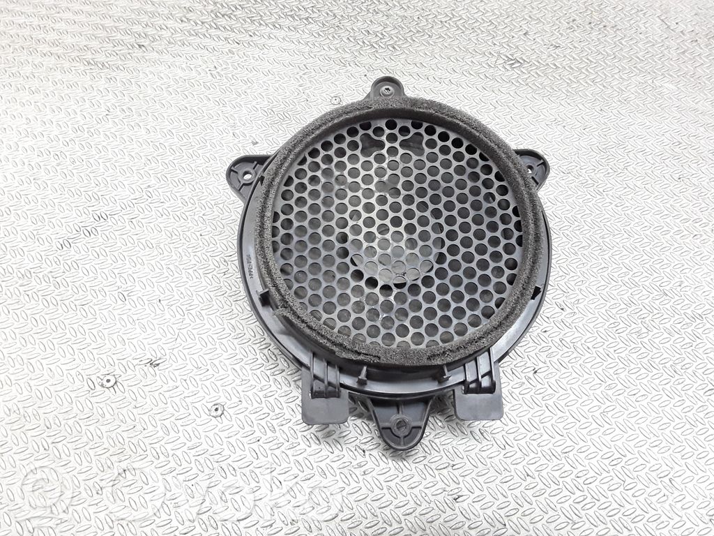 Chrysler Pacifica Rear door speaker 