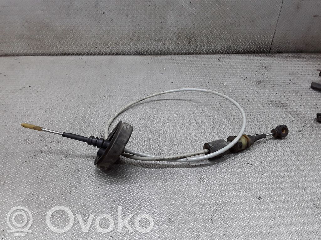 Gear shift cable linkage