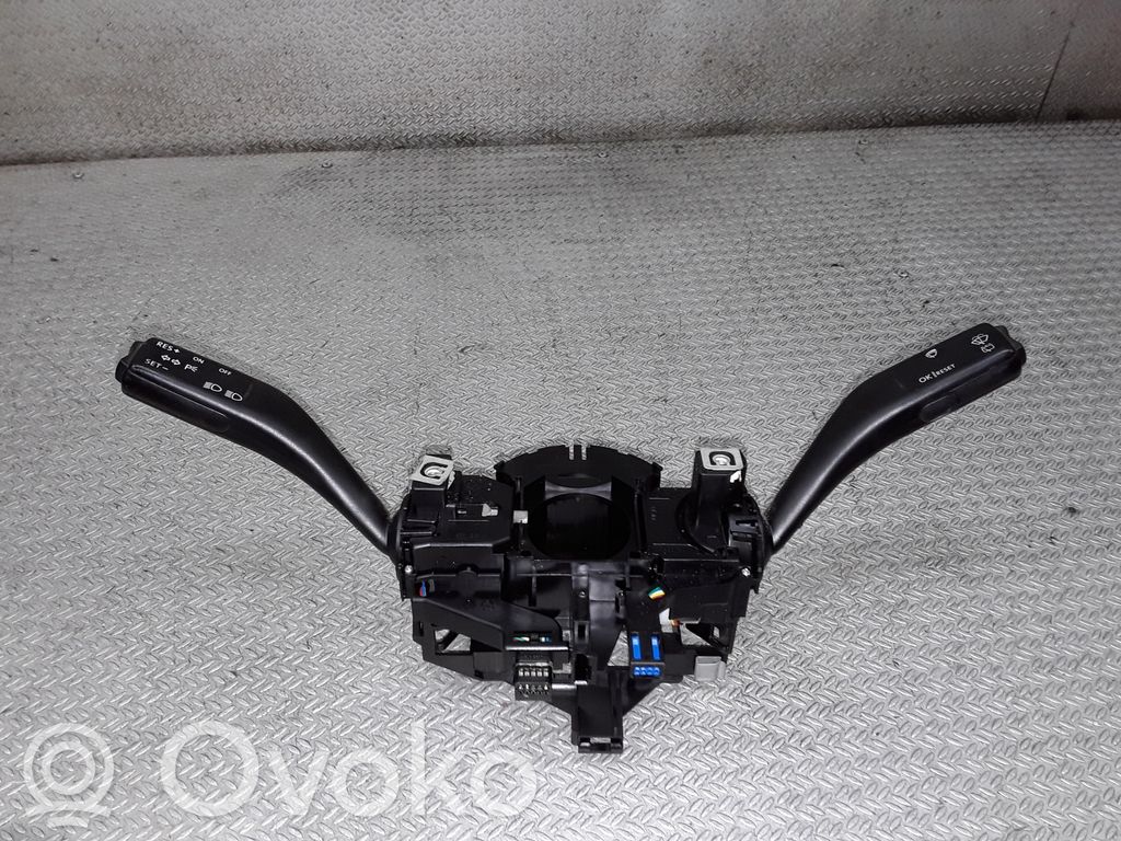 Volkswagen Golf V Commodo, commande essuie-glace/phare 