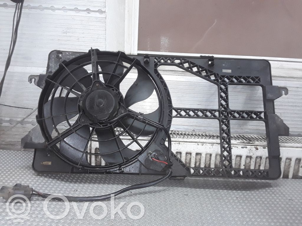 Elektrinis radiatorių ventiliatorius   1C158C607AF