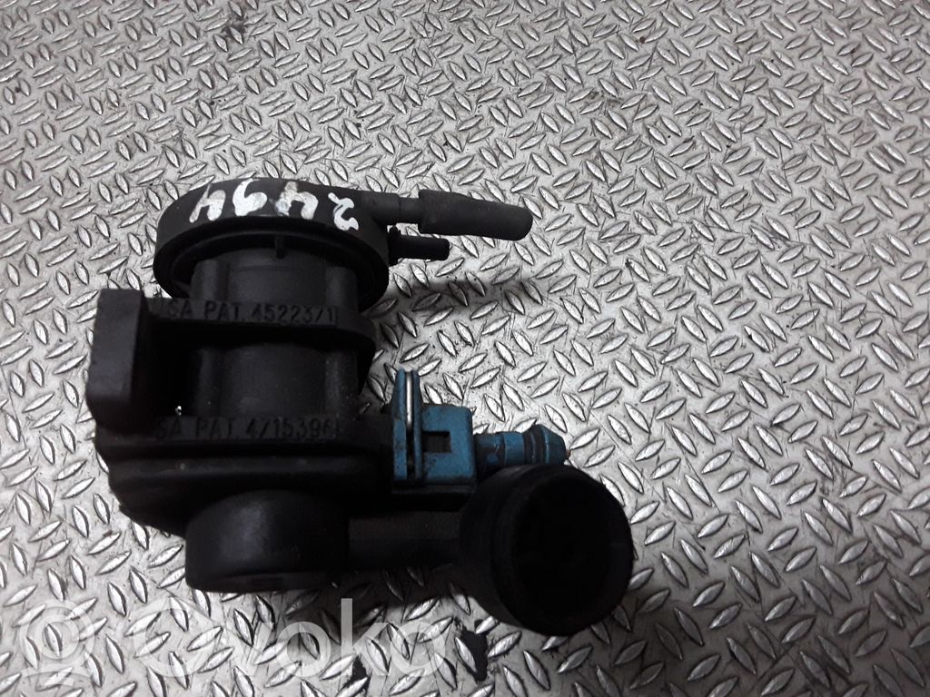 Electroválvula del turbo   4522371